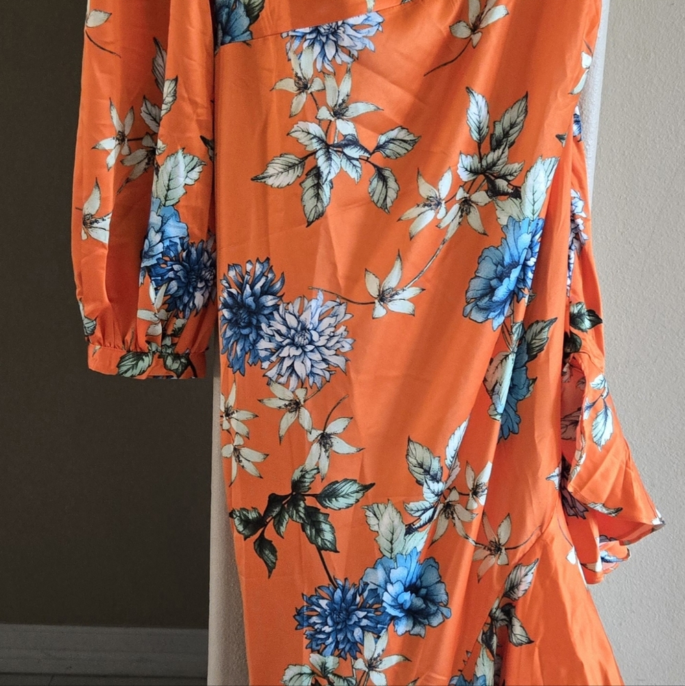 NEW Venus One Shoulder Dress - Picture 2 of 2